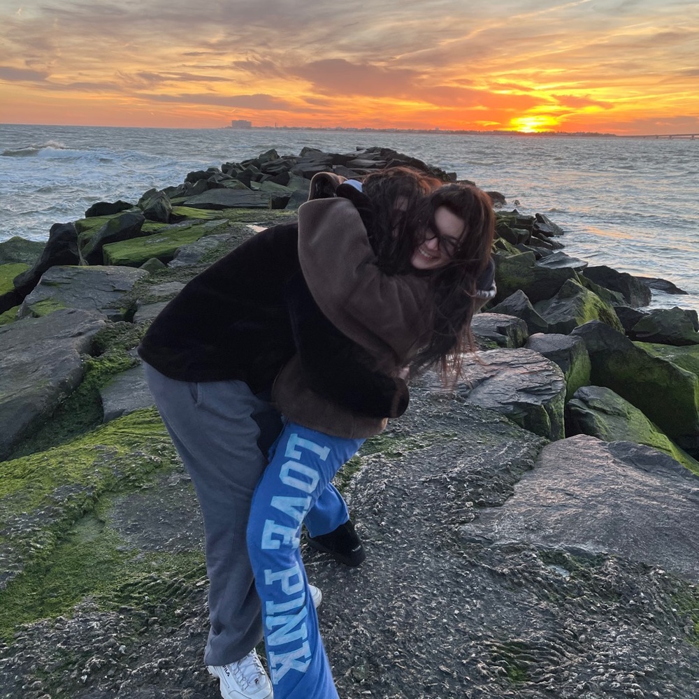 Meet your Posher, Ariella